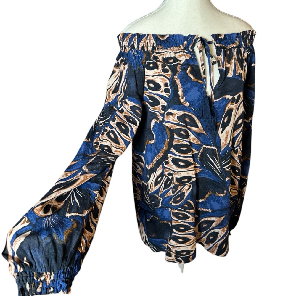 Lovestitch Relaxed Graphic Blouse - Picture 6 of 10